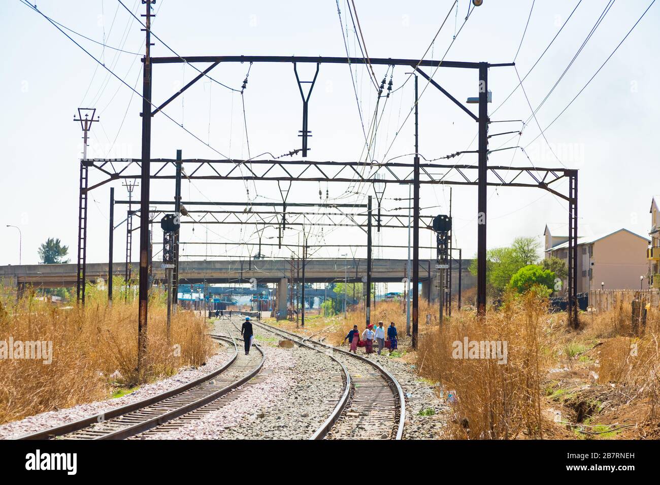 Soweto, Südafrika - 08 September 2018: S-Bahn durch das Herz von Soweto, Johannesburg verschieben Stockfoto
