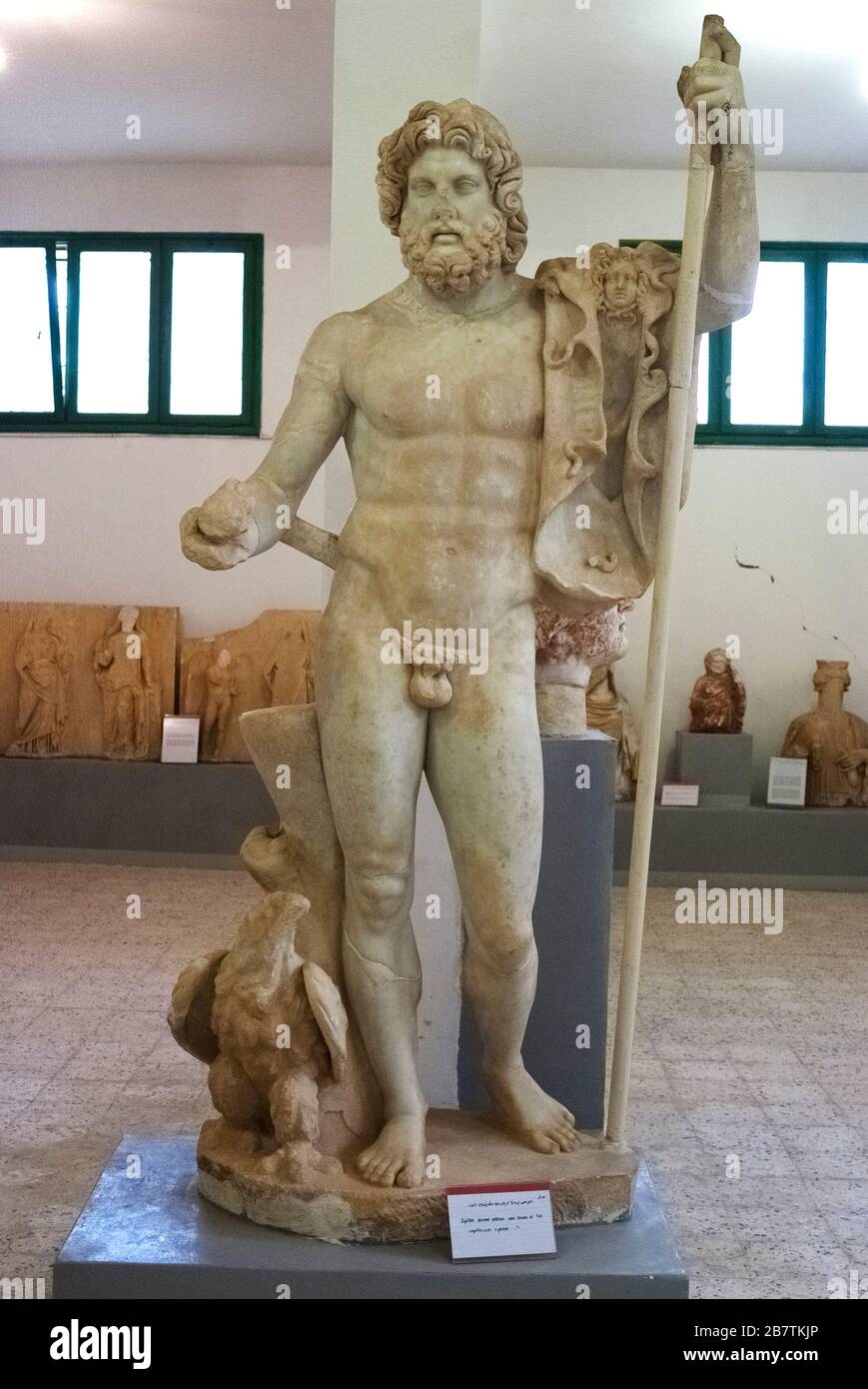 Römischer gott Jupiter, alte römische Skulptur, derzeit im archäologischen Museum des UNESCO-Weltkulturerbes Kyrene, Libyen, Oktober 2007. Stockfoto