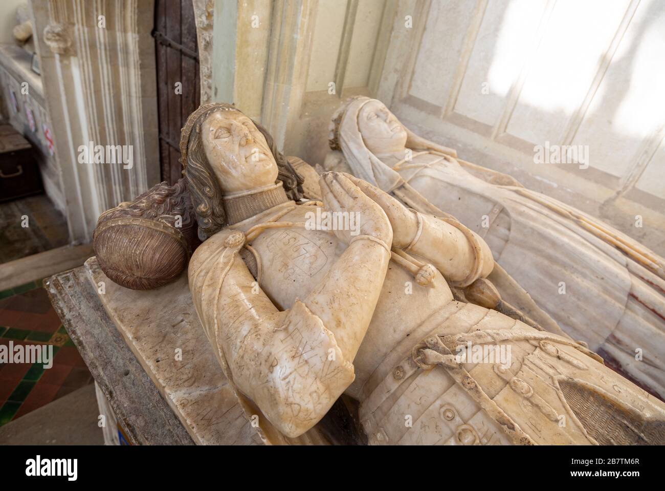 Alabastereffigien von John de la Pole d 1491 und Ehefrau Elizabeth Plantagenet d 1503, Wingfield Kirche, Suffolk, England, Großbritannien Stockfoto