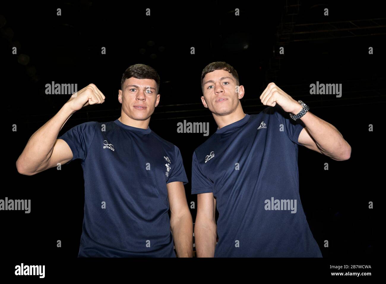 London, Großbritannien. 12-03-20. Pat und Luke McCormack auf dem Weg nach Tokio European Olympic Boxing Qualification Media Event in der Copper Box Arena. Stockfoto