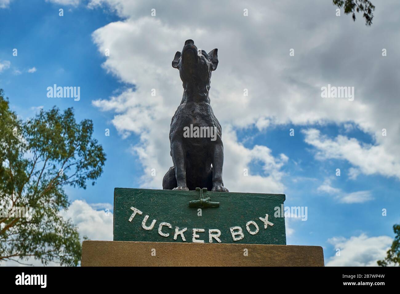 Der berühmte Hund auf einer Tucker Box Statue, Denkmal. In Gundagai, NSW, Australien. Stockfoto