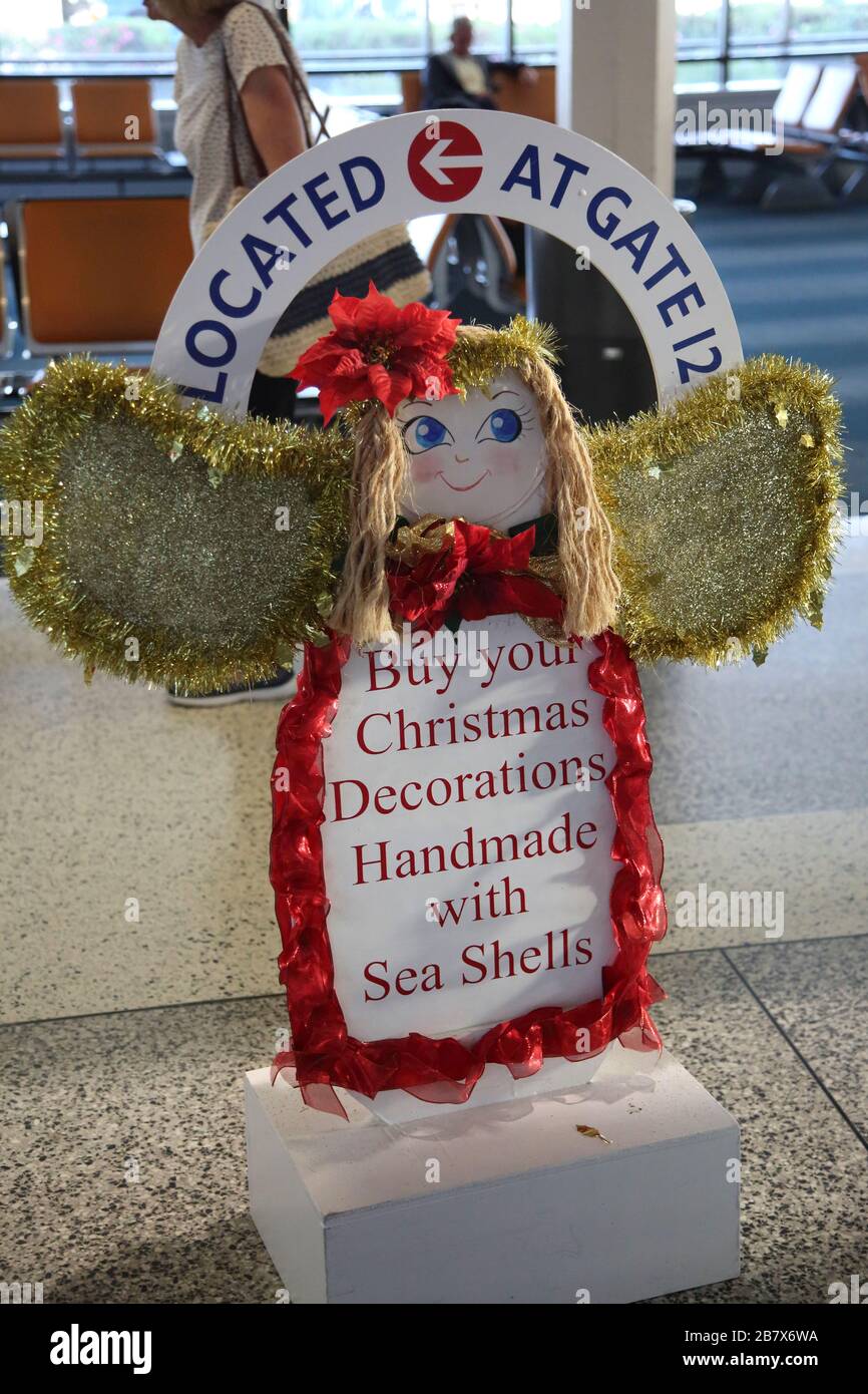 Barbados Grantly Adams International Airport unterzeichnen Weihnachtsdekorationen zum Verkauf Stockfoto