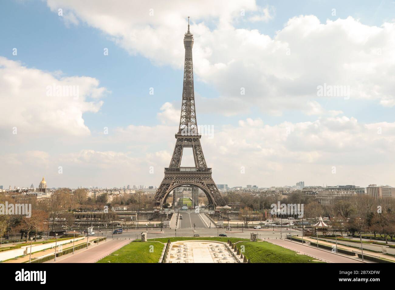 CORONAVIRUS: EIFFELTURM GESCHLOSSEN, PARIS Stockfoto