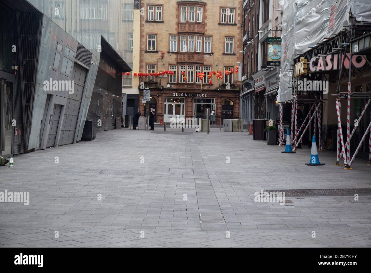 März 2020, London: Ikonische Touristenattraktionen und Verkehrssysteme in London sind leer, da Corona Virus die Menschen von den Straßen treibt Stockfoto