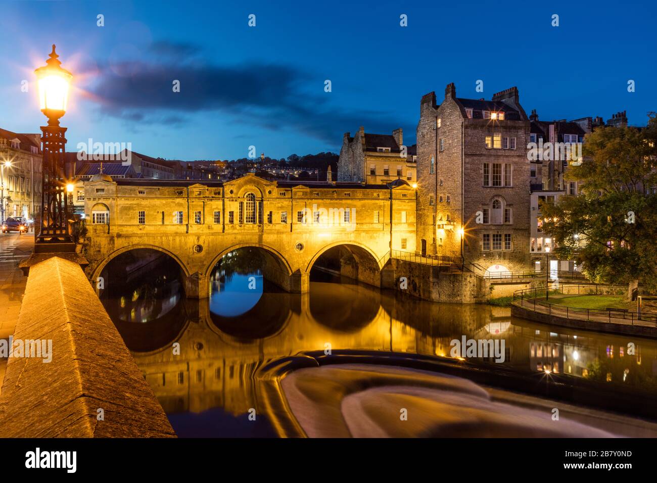 Pulteney Brücke über den Fluss Avon, Bath, Somerset, England, Vereinigtes Königreich Stockfoto