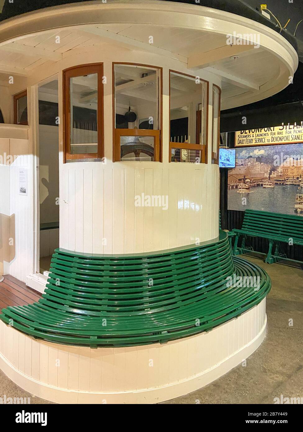 SS Takapuna Wheelhouse in New Zealnd Maritime Museum (Hui Te Ananui a Tangaroa), Viaduct Harbour, Auckland, Auckland Region, Neuseeland Stockfoto