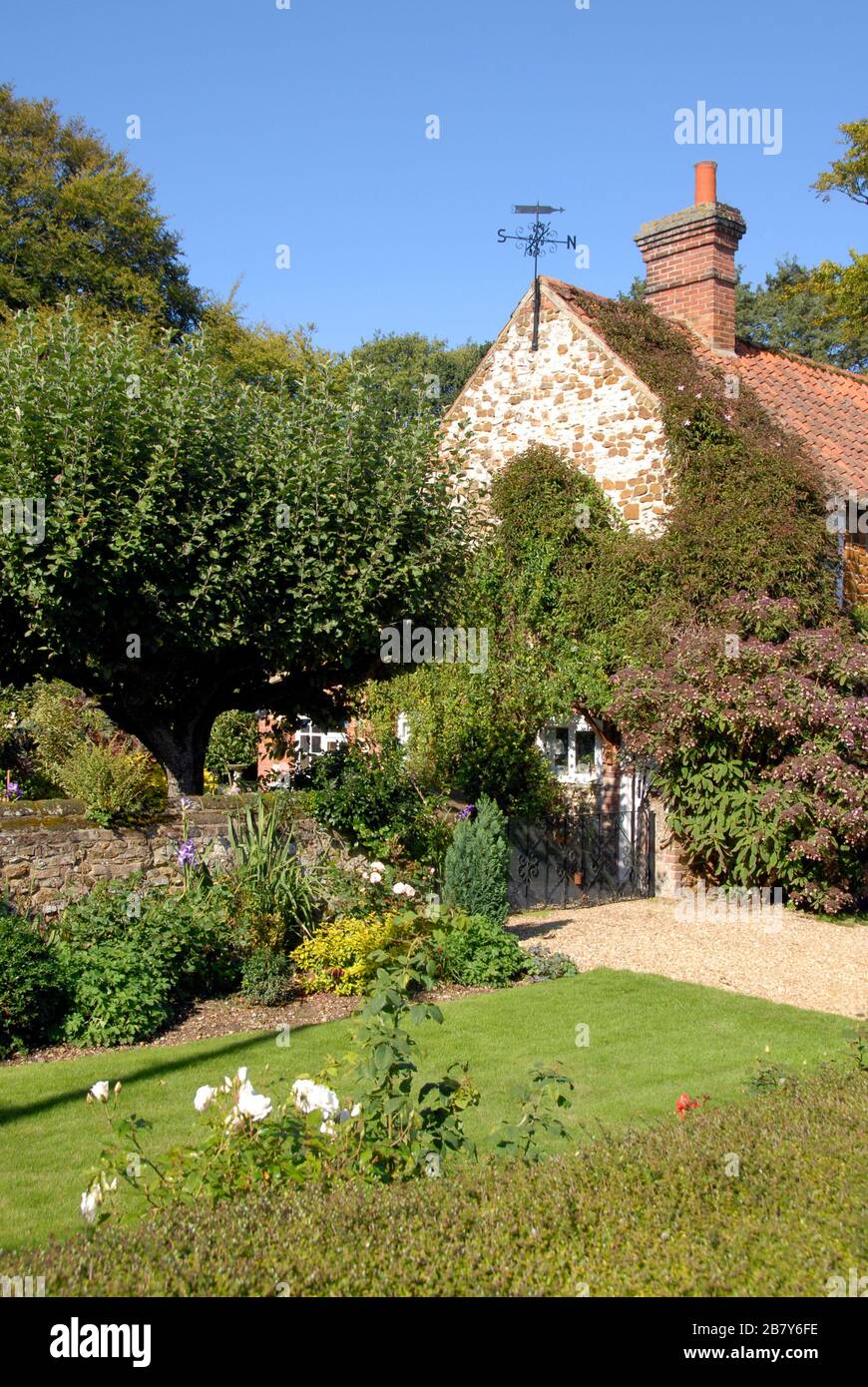 Schönes Haus und Garten, Old Hunstanton, Norfolk, England Stockfoto