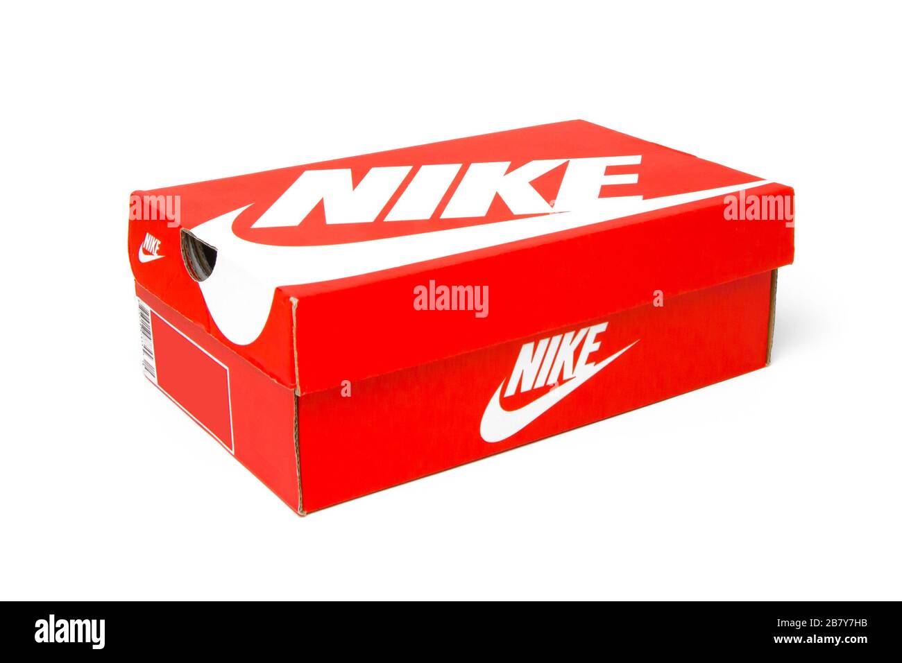 Die Nike Schuhschachtel ist auf weißem Hintergrund isoliert. Rote Box für  Snicker. San Francisco, USA, März 2020 Stockfotografie - Alamy