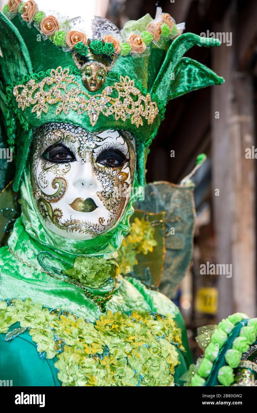 VENEDIG, ITALIEN - 21. Februar 2020: Die Masken des Karnevals 2020 in Venedig Stockfoto