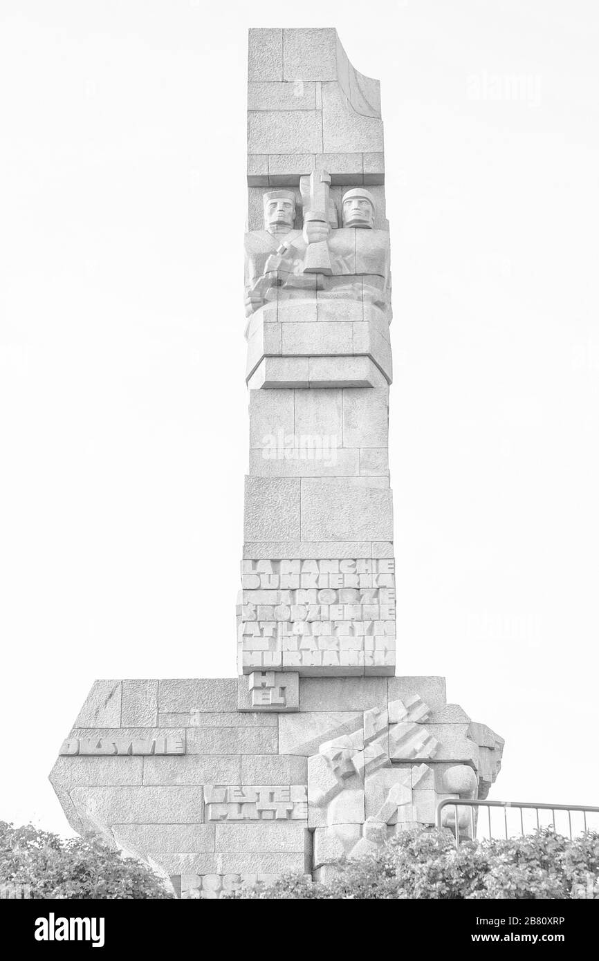 25 Meter hohes Denkmal der 1966 errichteten Küstenverteidiger, Westerplatte, Gdansk, Polen, Europa - monochromes Bild Stockfoto