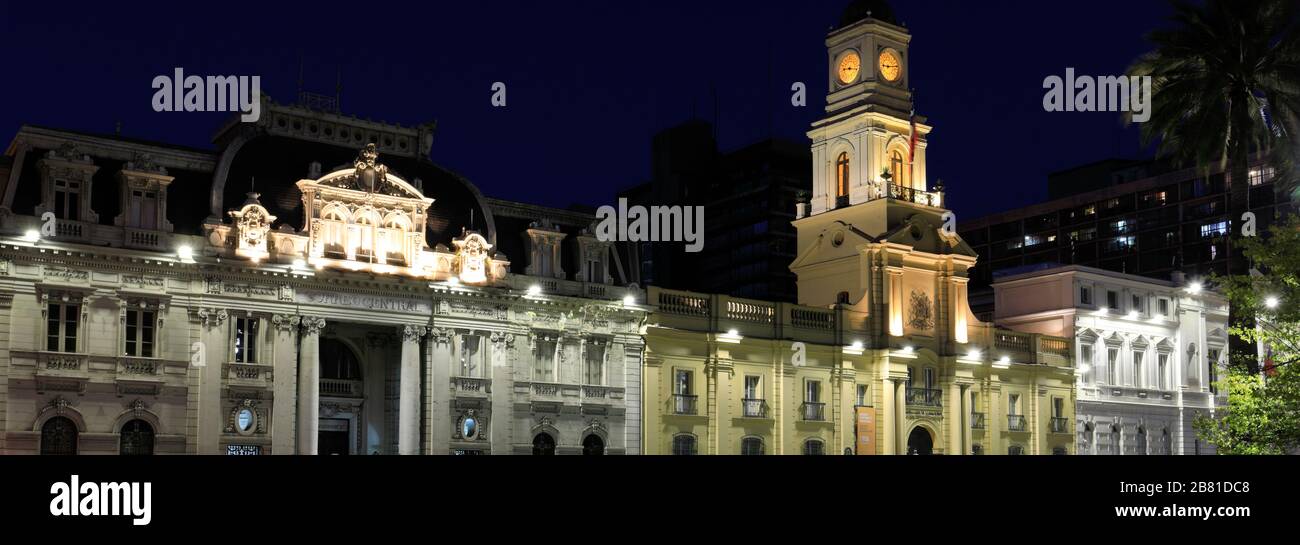 Das Central Post Office und das National Historical Museum, Plaza de Armas, Metropolitan Region, Santiago City, Chile Stockfoto