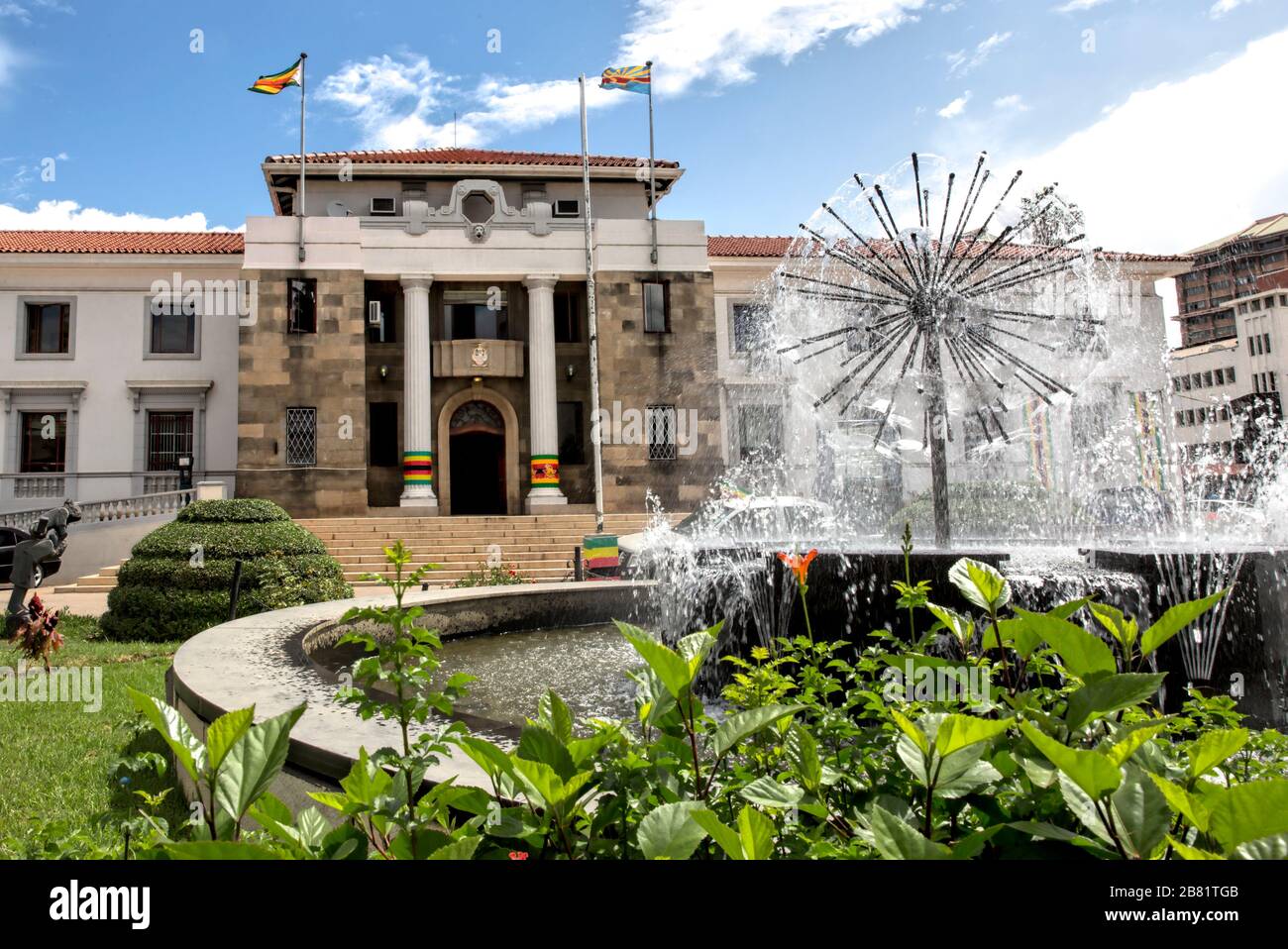 Haupteingang zu den Stadthaus-Büros der Stadt Harare auf Julius Nyerere Way, Harare Stockfoto