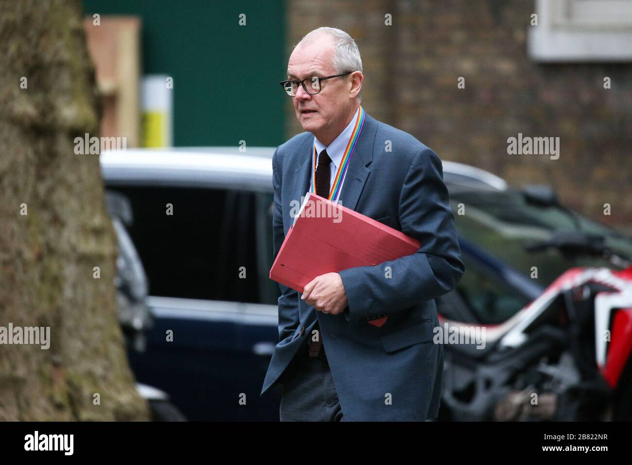 Chief Scientific Adviser Sir Patrick Vallance in Downing Street, London, da die Regierung voraussichtlich einen "Emergency Coronavirus Powers Bill" veröffentlichen wird. Stockfoto