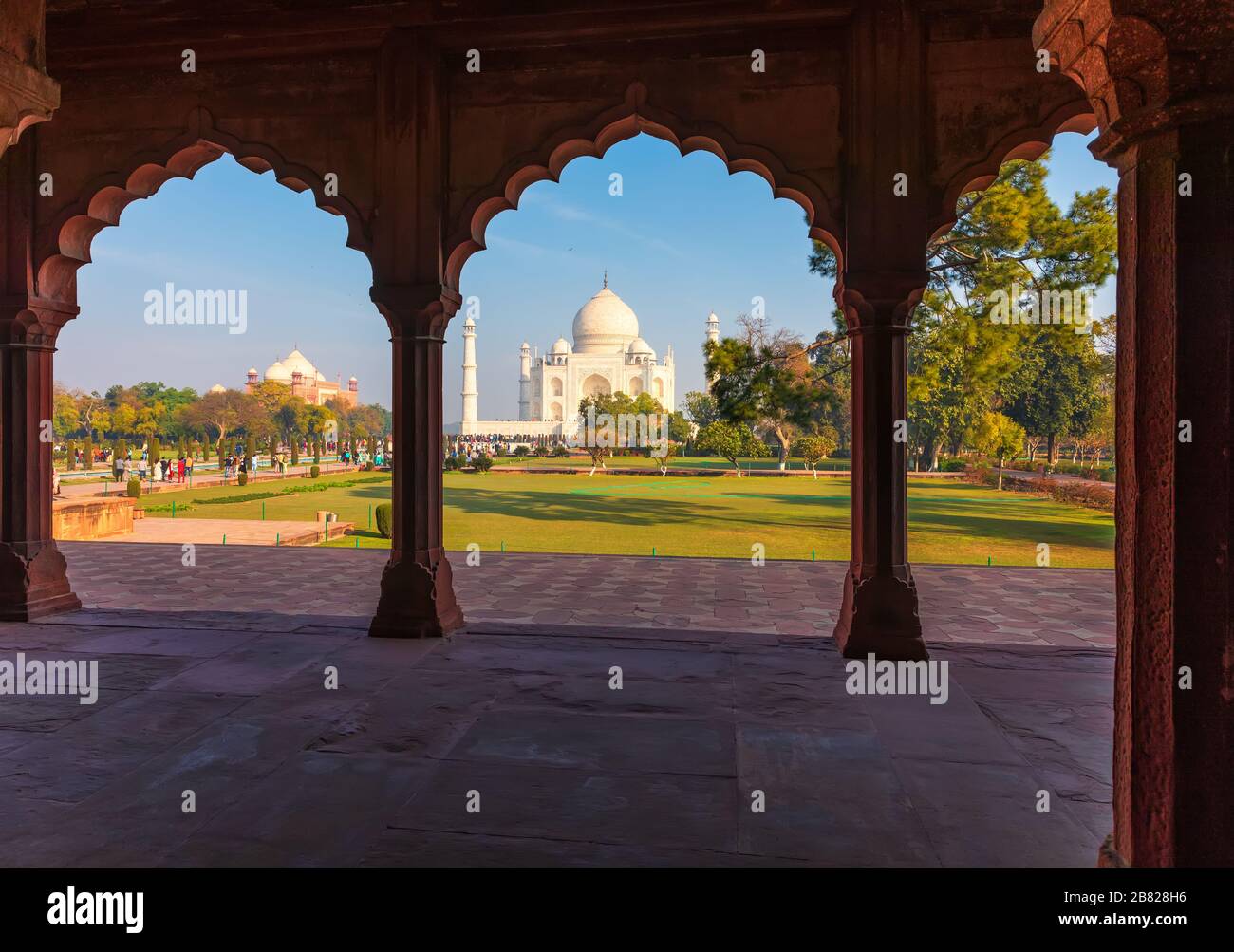 Taj Mahal durch den Arch des großen Tores, Indien Stockfoto
