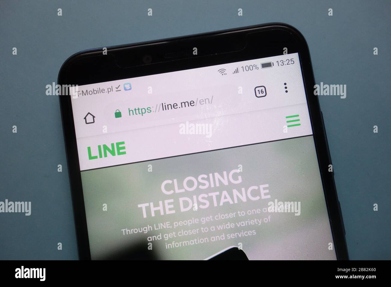 Line (Software)-Website auf dem Smartphone Stockfoto