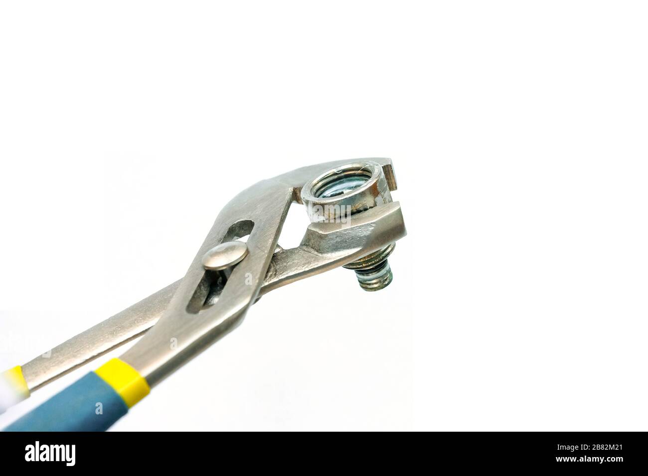 Werkzeug zur Reparatur von Leitungen. Der Metallschlüssel. Isoliertes Gerät. Seitenansicht. Stockfoto