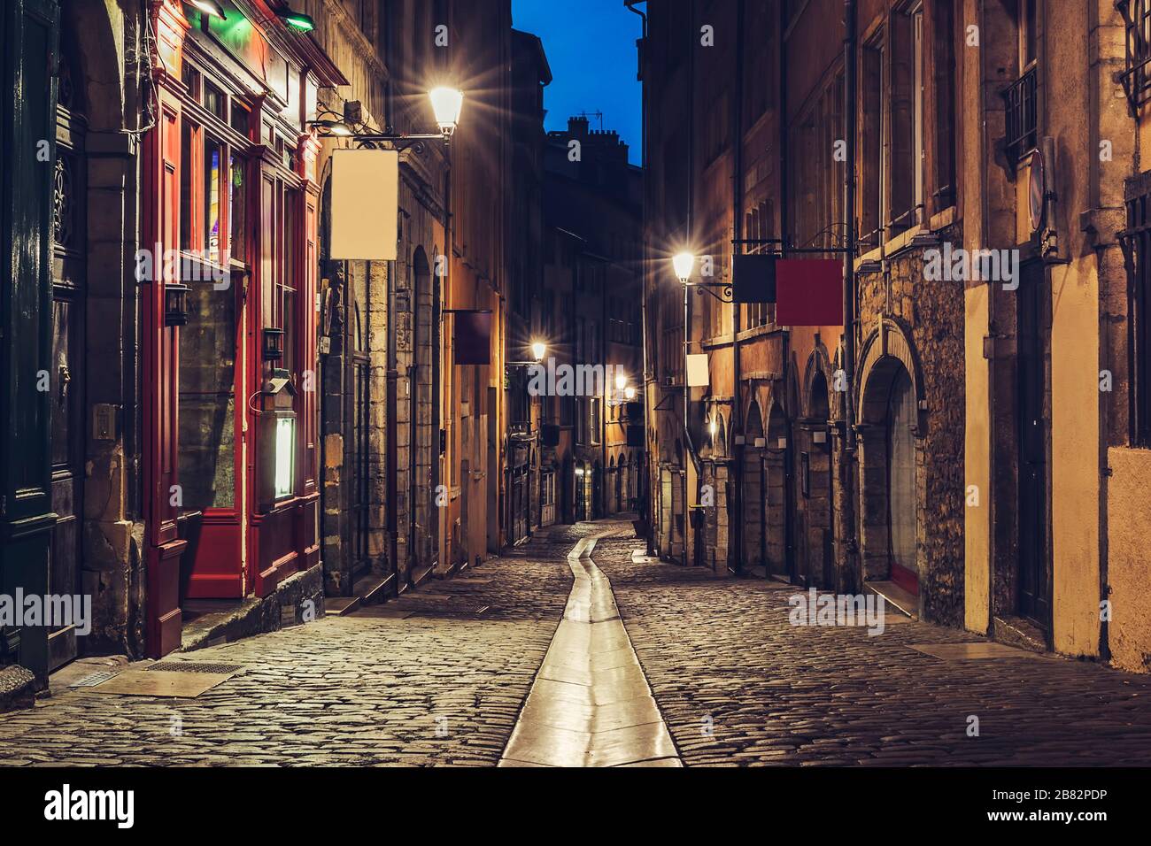 Kleine Straße im alten Lyon, Frankreich Stockfoto
