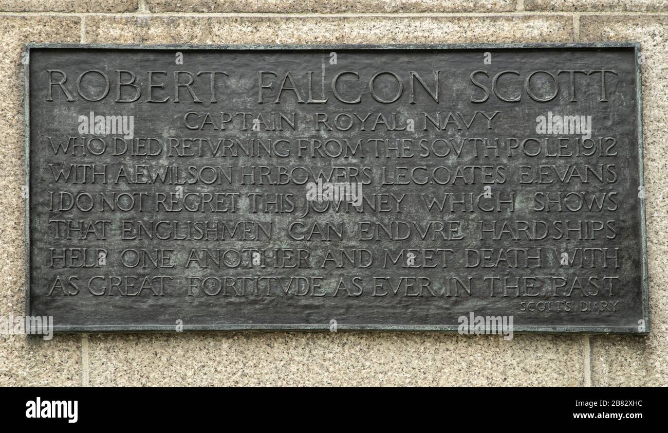 Plaque an der Statue von Robert Falcon Scott von Kathleen Scott, Christchurch, Südinsel Neuseeland Stockfoto