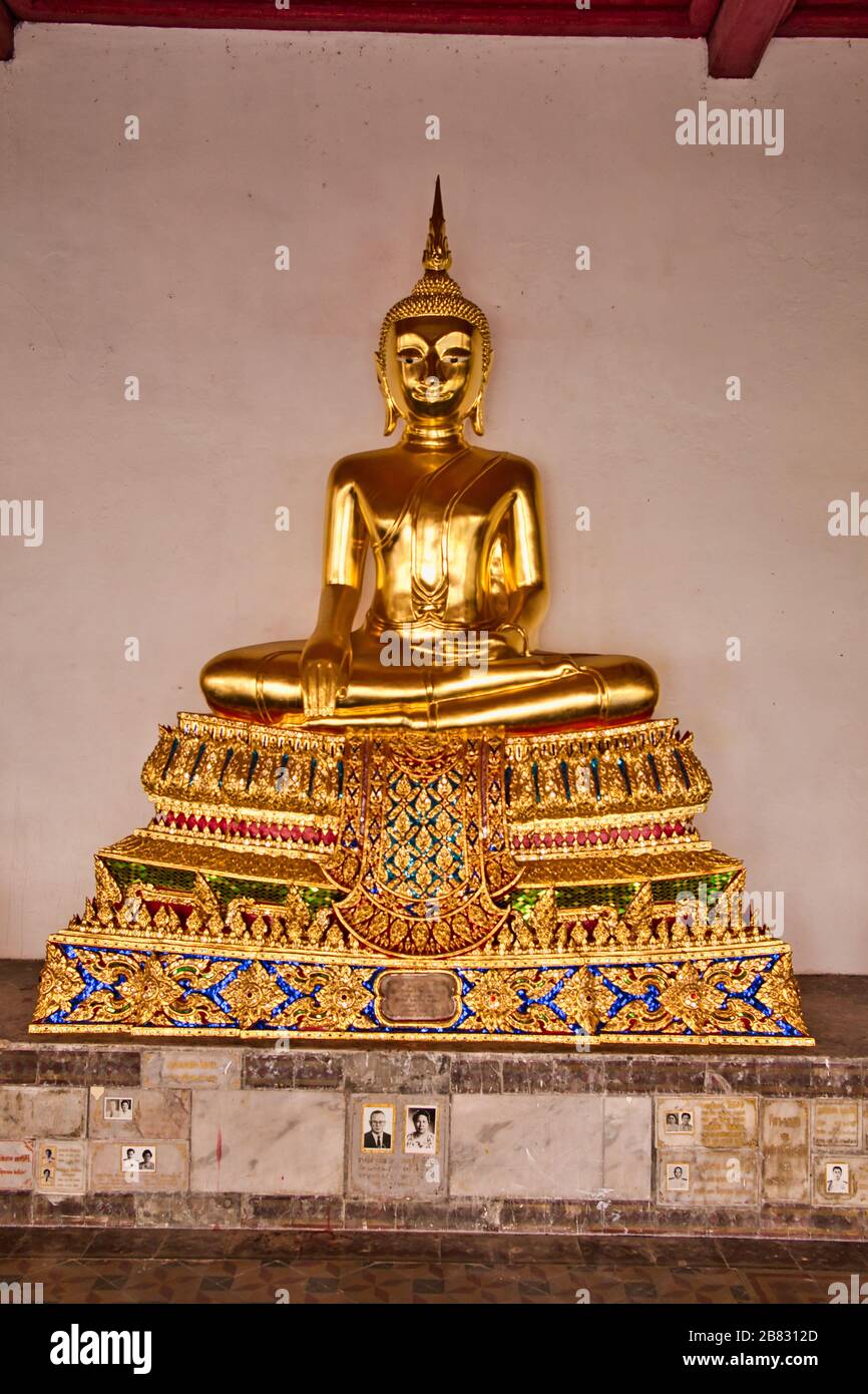 Wat Mahathat Yuwarat Tempel in Bangkok, Thailand. Stockfoto