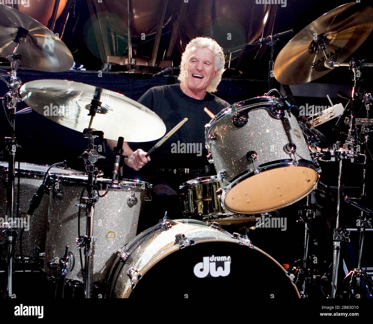 Schlagzeuger Don Brewer tritt mit Bob Seger und der Silver bullet Band in Sunrise, Florida auf. Stockfoto