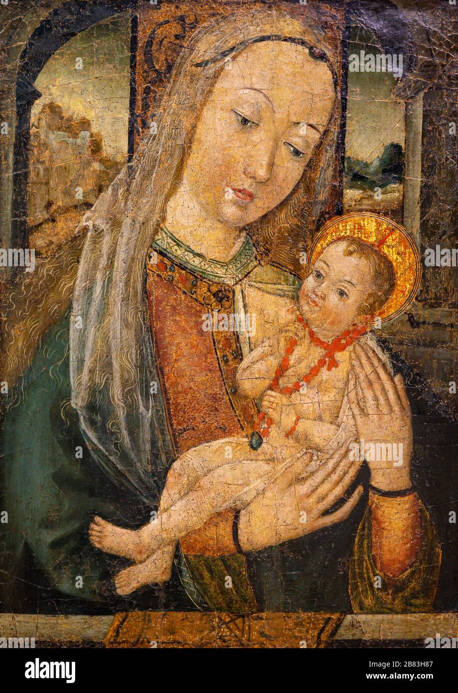 Jungfrau Maria mit Jesuskind. Ende des 15. Von einem mitteleuropäischen Bildhauer, der in Norditalien ausgebildet wurde. Stadtgalerie Bratislava. Stockfoto