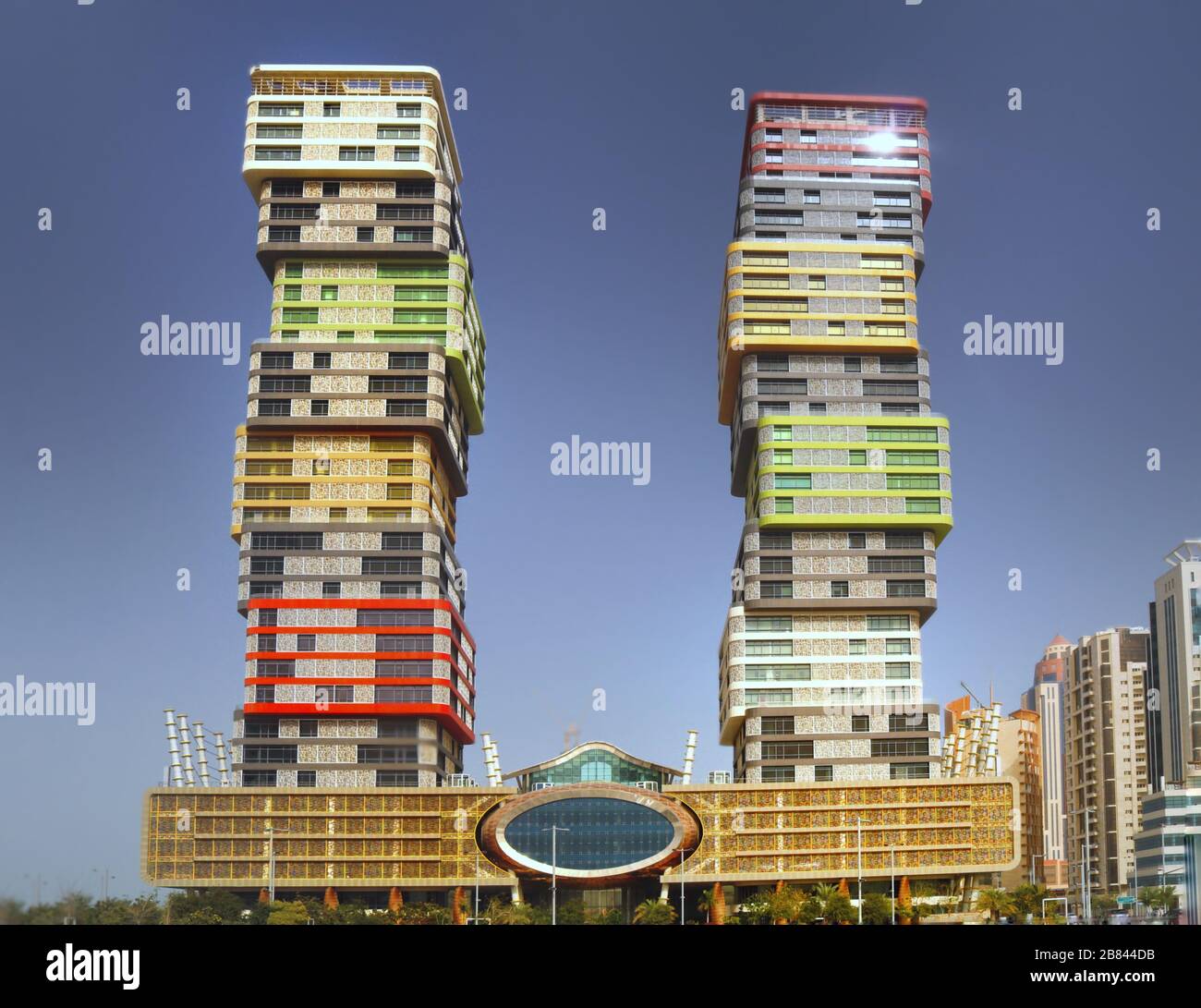 Der bunte Zickzack-Zwillingsturm in der Stadt Lusail - Katar. Stockfoto Der bunte Zickzack-Zwillingsturm in der Stadt Lusail - Katar. Stockfoto