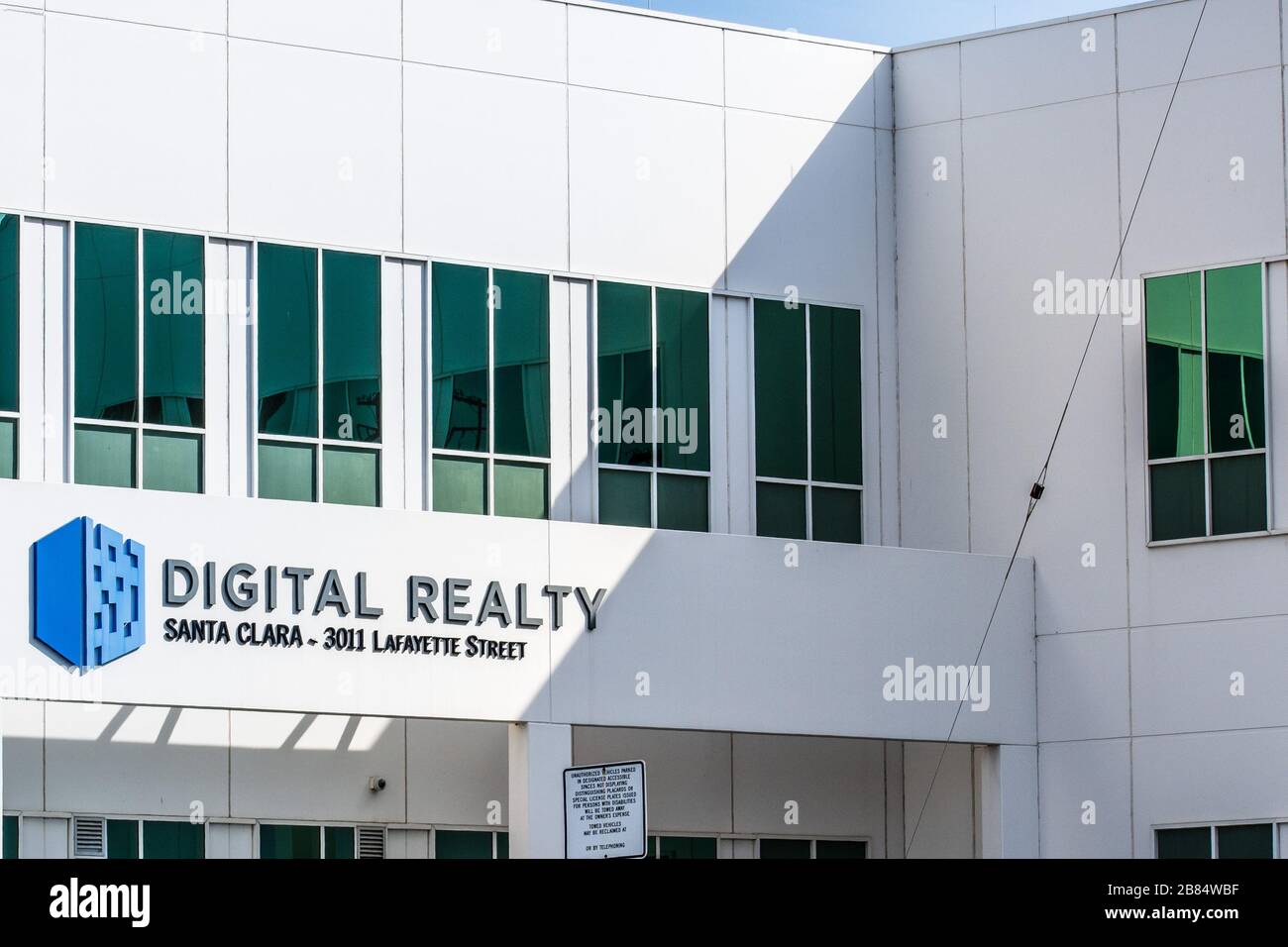 5. März 2020 Santa Clara/CA/USA - Digital Realty Location in Silicon Valley; Digital Realty Trust, Inc. Ist ein Vertrauen in Immobilieninvestments, das sich nicht verträgt Stockfoto