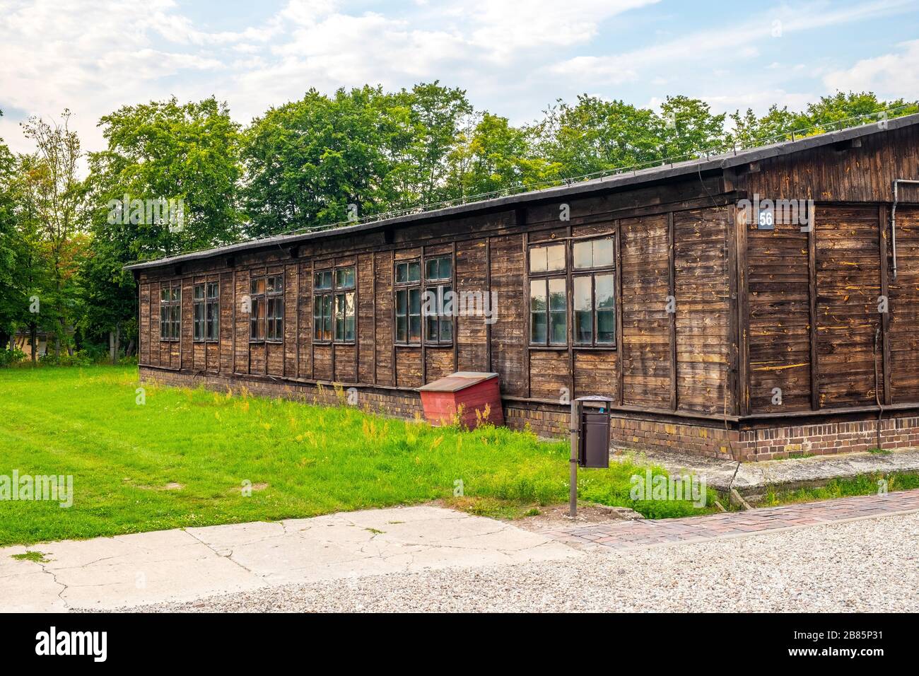 Lublin, Lubelskie/Polen - 2019/08/17: Kasernen und Zäune des Konzentrationslagers Majdanek KL Lublin - Konzentrationslager Lublin Stockfoto