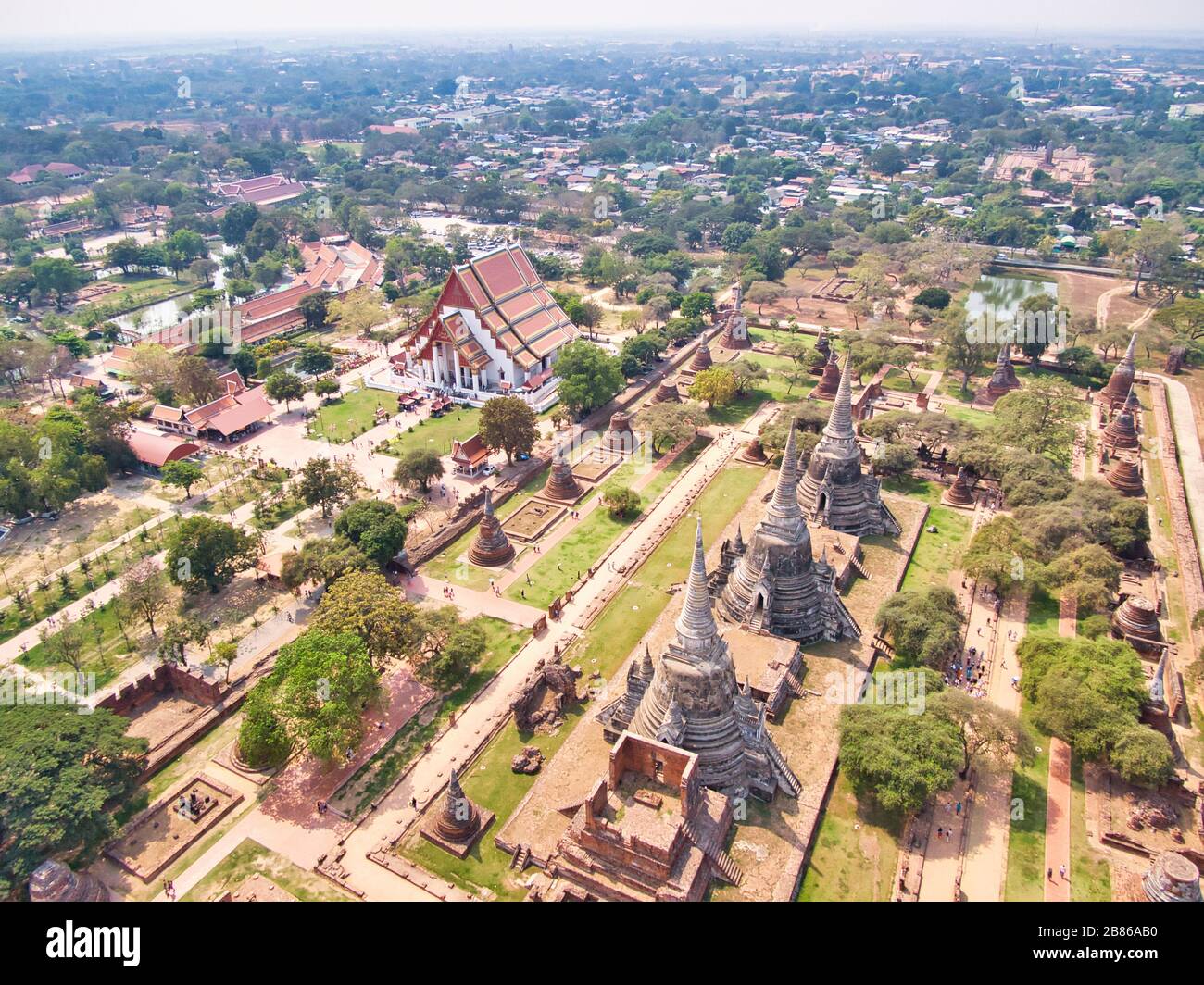 Luftansicht Mit Drone. Wat Phra Si Sanphet Tempel im Ayutthaya Historical Park. UNESCO-Weltkulturerbe, Thailand Stockfoto
