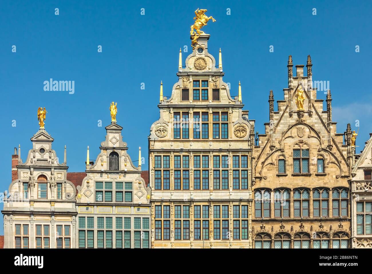 Alten Zunfthäusern befindet sich auf dem Hauptplatz im Stadtzentrum von Antwerpen, Belgien Stockfoto