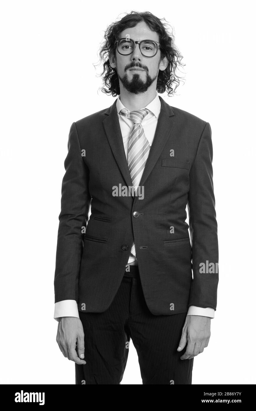 Porträt eines hübschen bärtigen Geschäftsmannes im Anzug Stockfoto