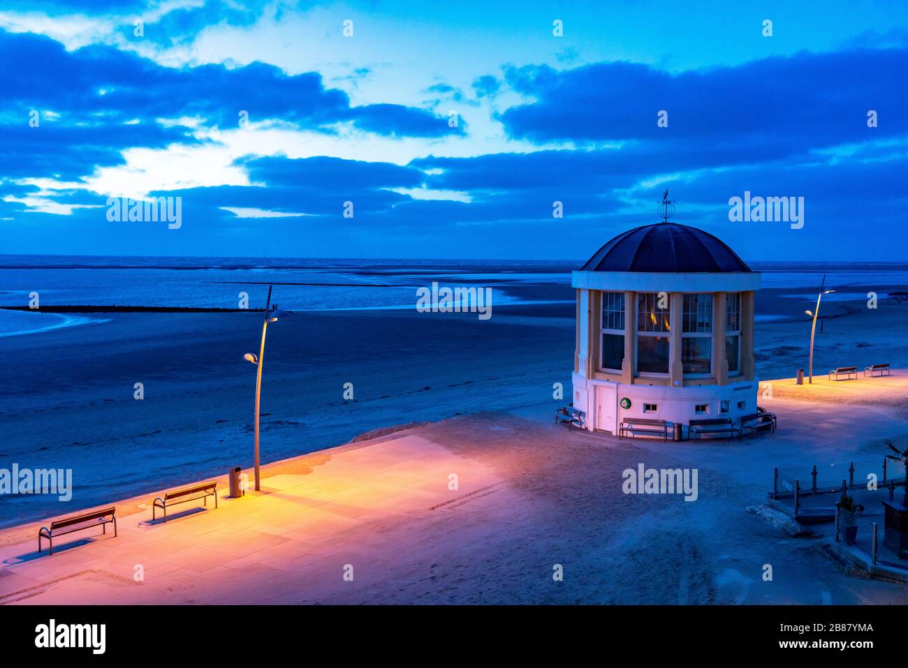 Strandpromenade, Musikpavillon, , Weststrand, Strandspaziergang, Strand, Insel, Frisia, Winter, Saison, Herbst, Niedersachsen, Deutschland, Stockfoto