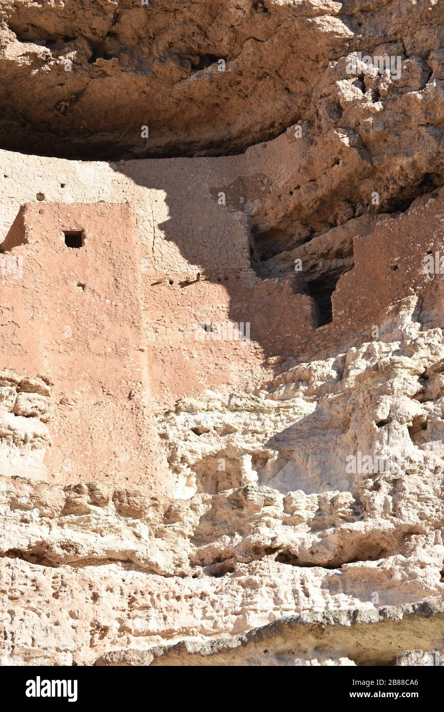 Camp Verde, AZ., USA, 13. Januar 2018. Arizona Montezuma Castle National Monument - Winterschlamper. Einheimische amerikanische Sinagua-Indianer gut erhaltene Ruine Stockfoto