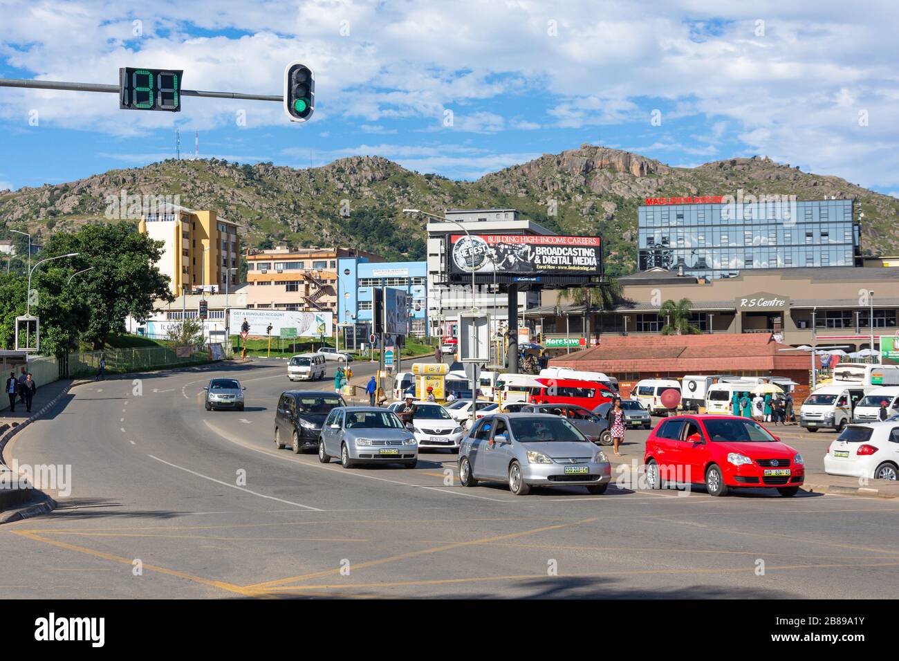 DR Sishayi Road im Stadtzentrum, Mbabane, Königreich Eswatini (Swasiland) Stockfoto