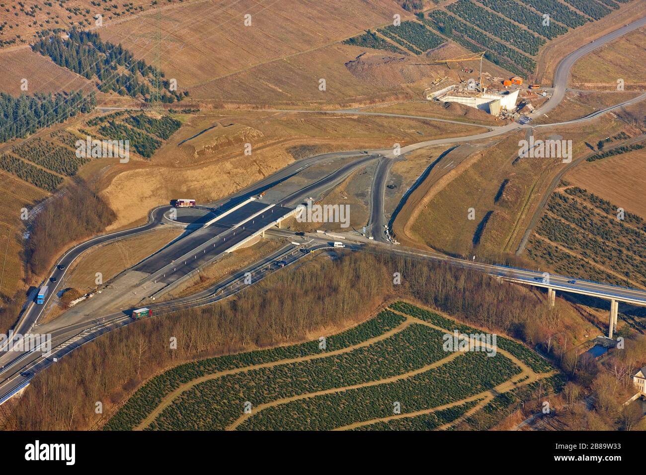 , Brücke und Autobahnkreuz Bestwig vom Motorweg A 46, 31.01.2012, Luftbild, Deutschland, Nordrhein-Westfalen, Sauerland, Bestwig Stockfoto