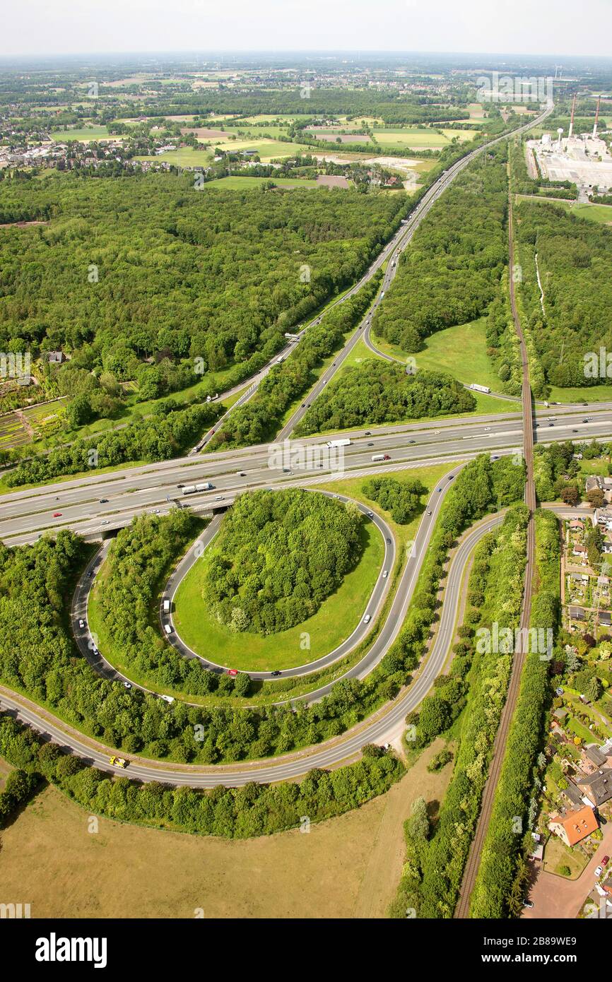 , Autobahnkreuz Bottrop der A2 und A31, 09.05.2011, Luftbild, Deutschland, Nordrhein-Westfalen, Ruhrgebiet, Bottrop Stockfoto