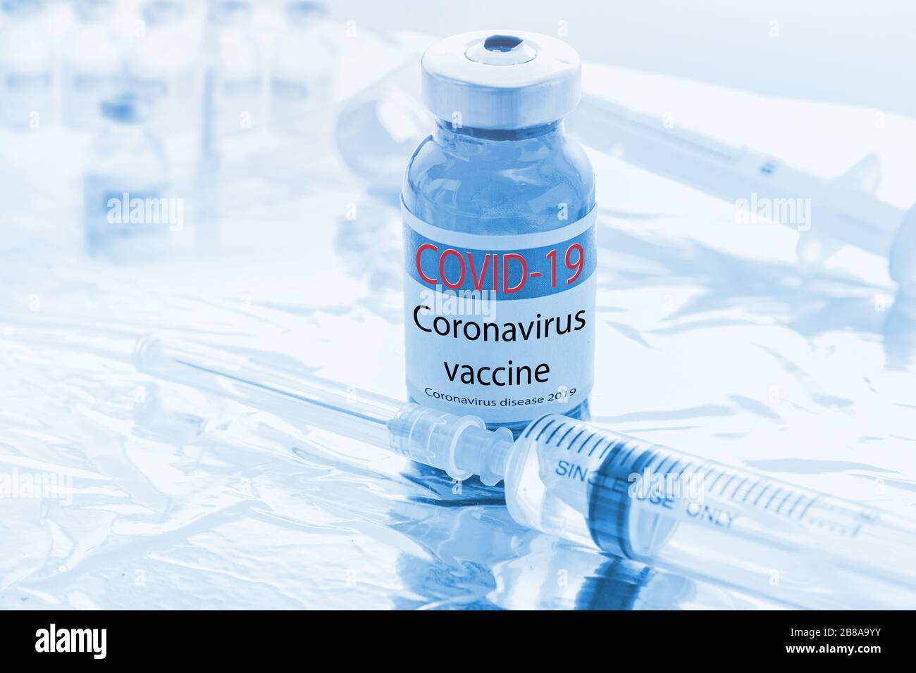 Coronavirus Impfstoff, Impfstoff und Spritzenspritze zur Vorbeugung, Immunisierung und Behandlung Pandemie stoppen von COVID-19 infektiösem, neuartigen Coronavirus Stockfoto