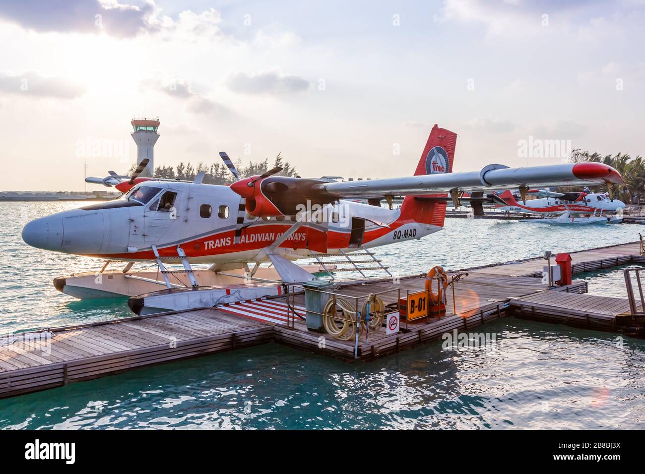 Männlich, Malediven - 20. Februar 2018: TMA - Trans Maledivian Airways de Havilland Canada DHC-6-300 Twin Otter Wasserflugzeug am Flughafen Male (MLE) im MALDI Stockfoto