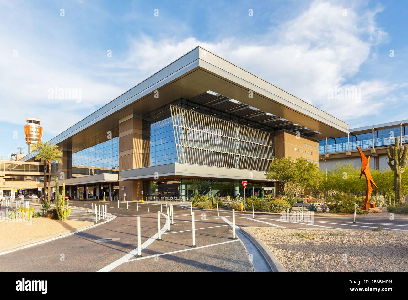 Phoenix, Arizona - 8. April 2019: Terminal 3 des Flughafens Phoenix Sky Harbor (PHX) in Arizona. Stockfoto