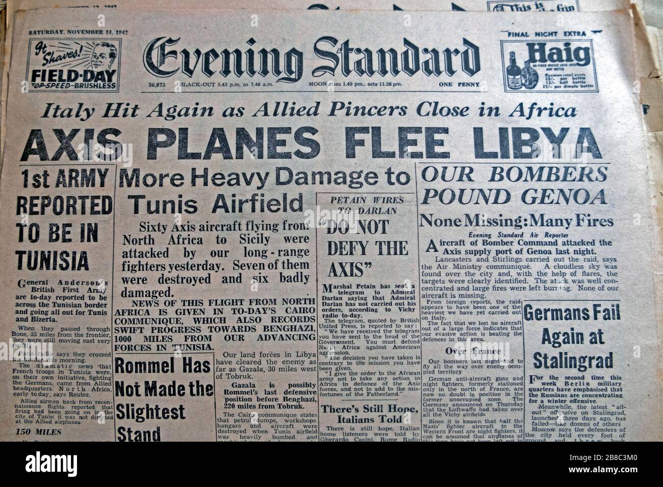 "Achsenflugzeuge fliehen aus Libyen" Überschrift der Titelzeitung im zweiten Weltkrieg am Abend Standard 14. November 1942 London England Großbritannien Stockfoto