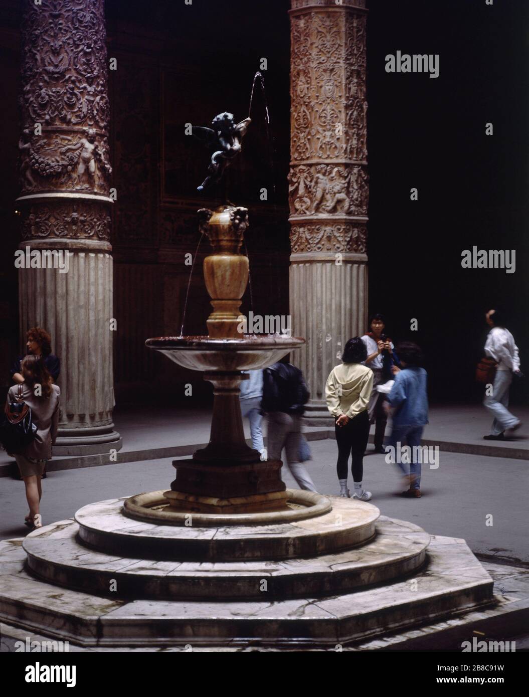 FUENTE DEL PATIO. ORT: GALERIA DE LOS UFFIZIEN. Florenz. ITALIEN. Stockfoto