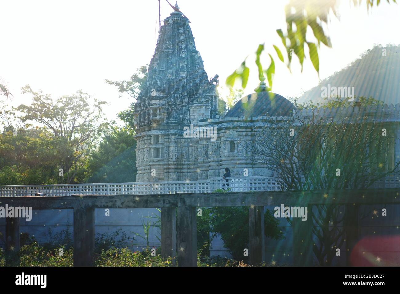 Ranakpur, einer der muss den Ort in der Nähe von udaipur (rajasthan) besuchen, für Abenteuer auf der Straße und für historische Fotografie Stockfoto