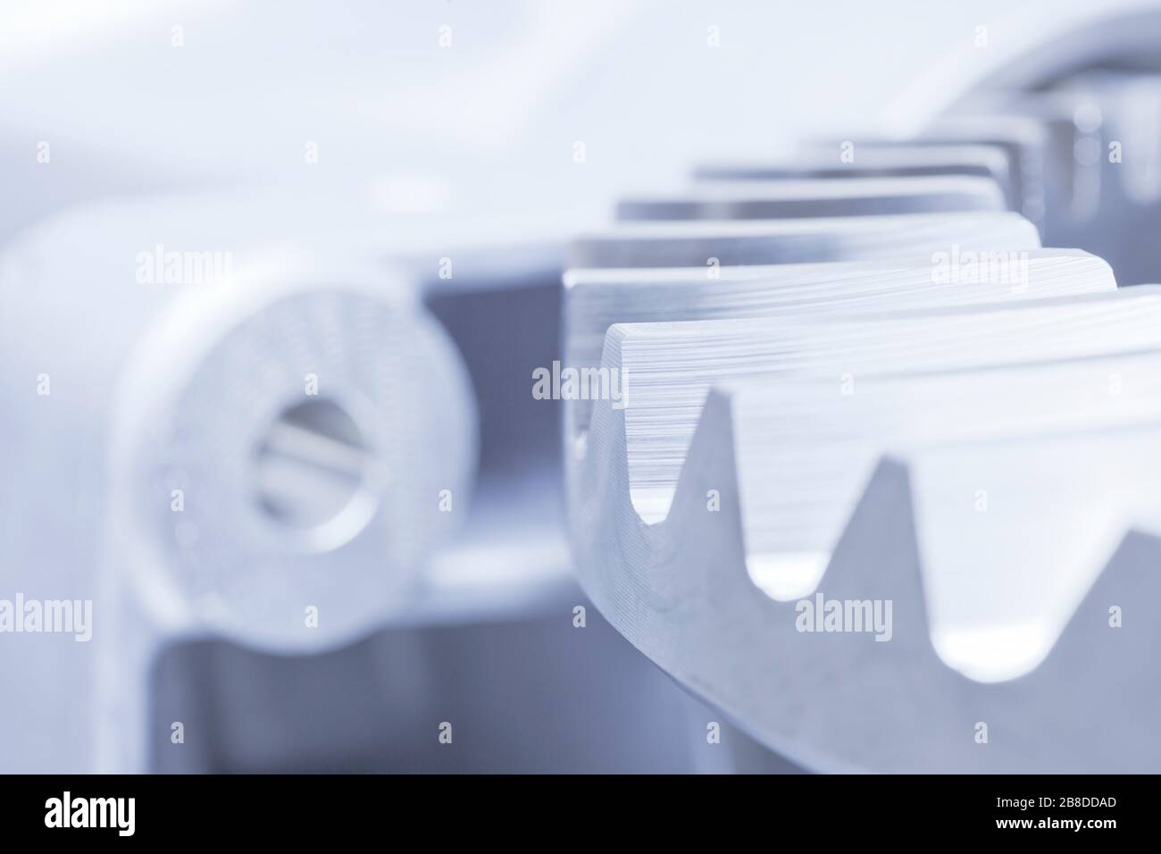 Nahaufnahme eines Ersatzteils und eines Zahnrads Stockfoto