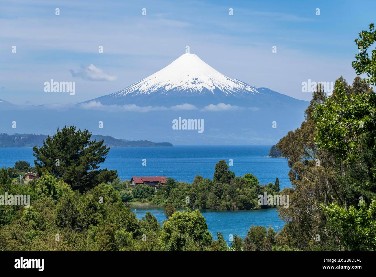 Osorno Vulkan und Llanquihue See, Puerto Octay, Region de los Lagos, Chile Stockfoto