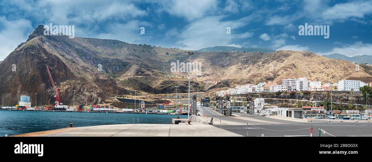 Panorama vom Hafen von Santa Cruz de La Palma, der Hauptstadt der Insel La Palma, Kanarische Inseln, Spanien Stockfoto