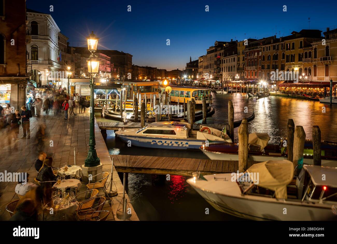 Venedig, Italien - 10. Oktober 2019: Stadtlandschaft. Von der Realto Bridge aus anzeigen Stockfoto