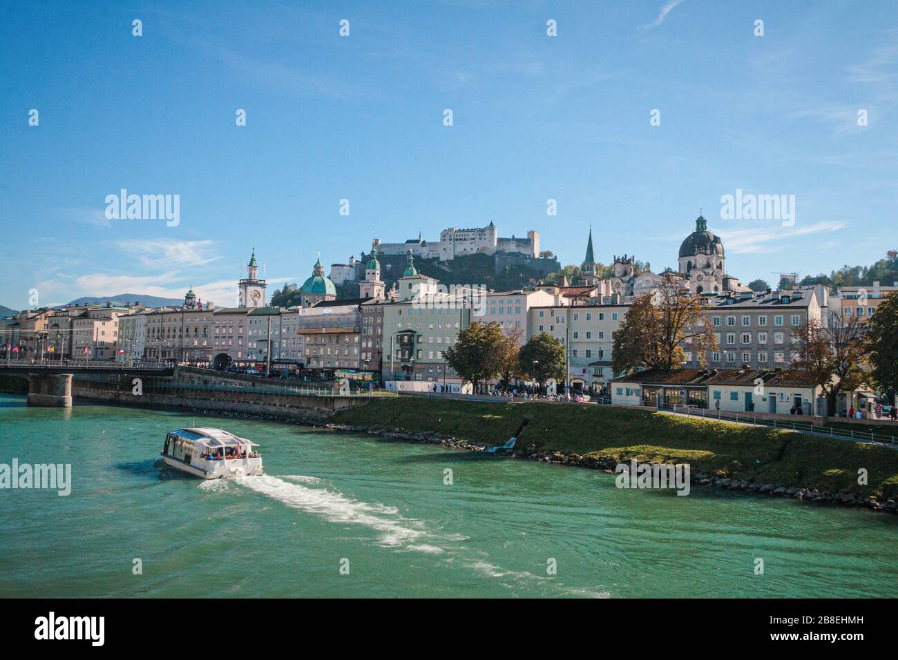 Berühmter Blick auf die Salzburger Altstadt, Österreich Stockfoto