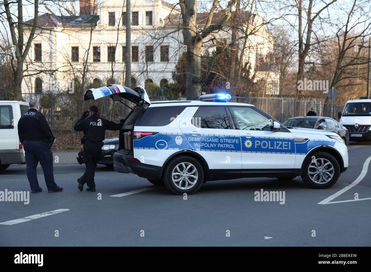Symbolbild Politik Deutschland Polizei Bundespolizei Grenze zur Politik Polen Deutschland Polizei Grenzpolizei Grenze Stockfoto