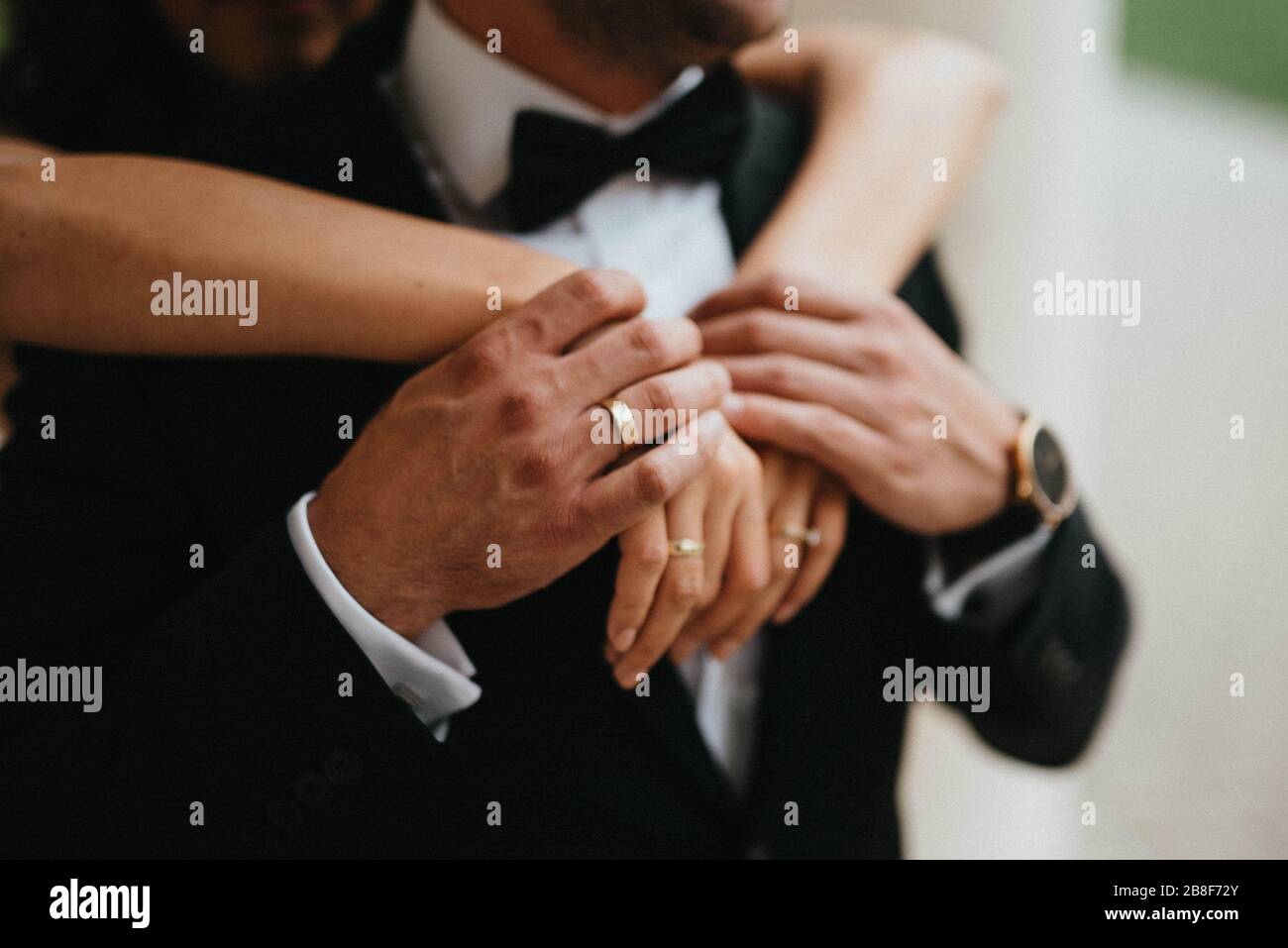 Ein schönes Paar an ihrem Hochzeitstag. Braut und Bräutigam Stockfoto