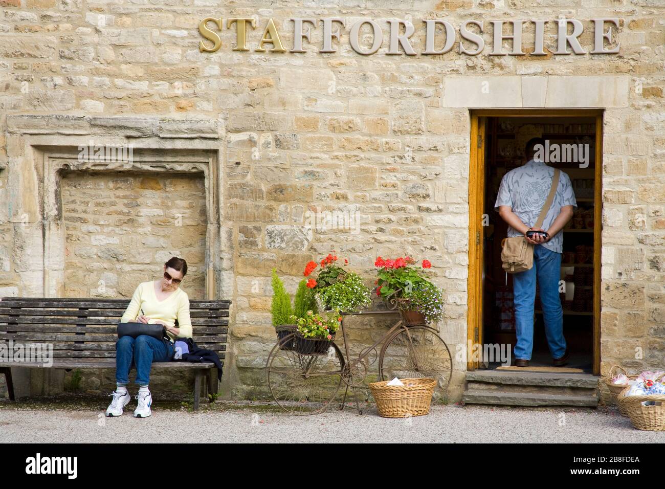 Staffordshire Pottery Store in Burford, Oxfordshire, Cotswold District, England, Großbritannien, Europa Stockfoto